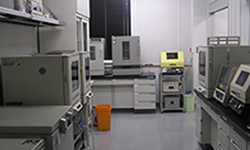 酵母培養実験室