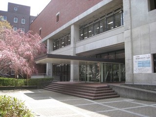 2013春図書館.JPG