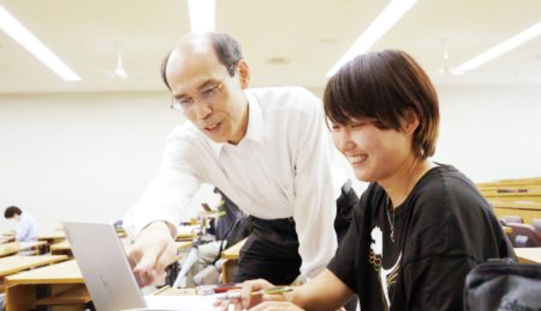 主体的に学ぶ姿勢を身につける「双方向型授業」