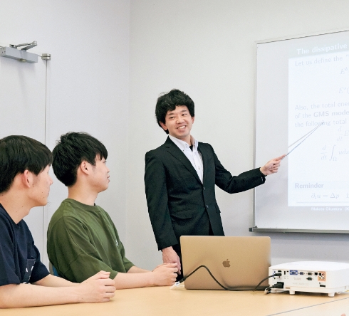 自由な発想で、数理とコンピュータ科学を融合する