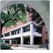 甲南大学図書館　外観