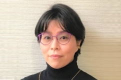 マネジメント創造学部 杉本喜美子 教授(図書館長)